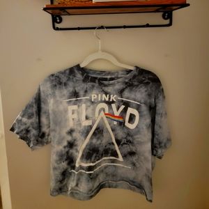 ✨️✨️BUNDLE✨️✨️ three cropped shirts